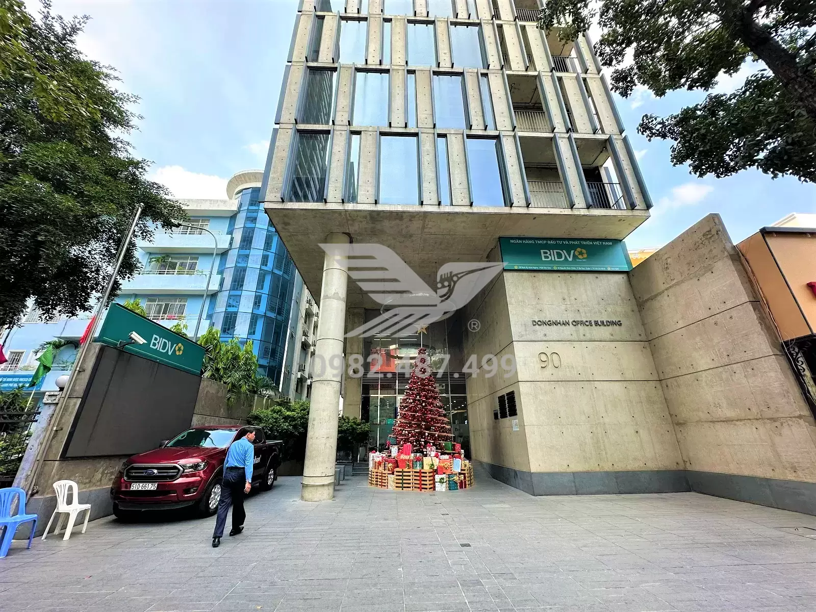 dongnhan-office-building-90-nguyen-dinh-chieu-lacvietrealty.com