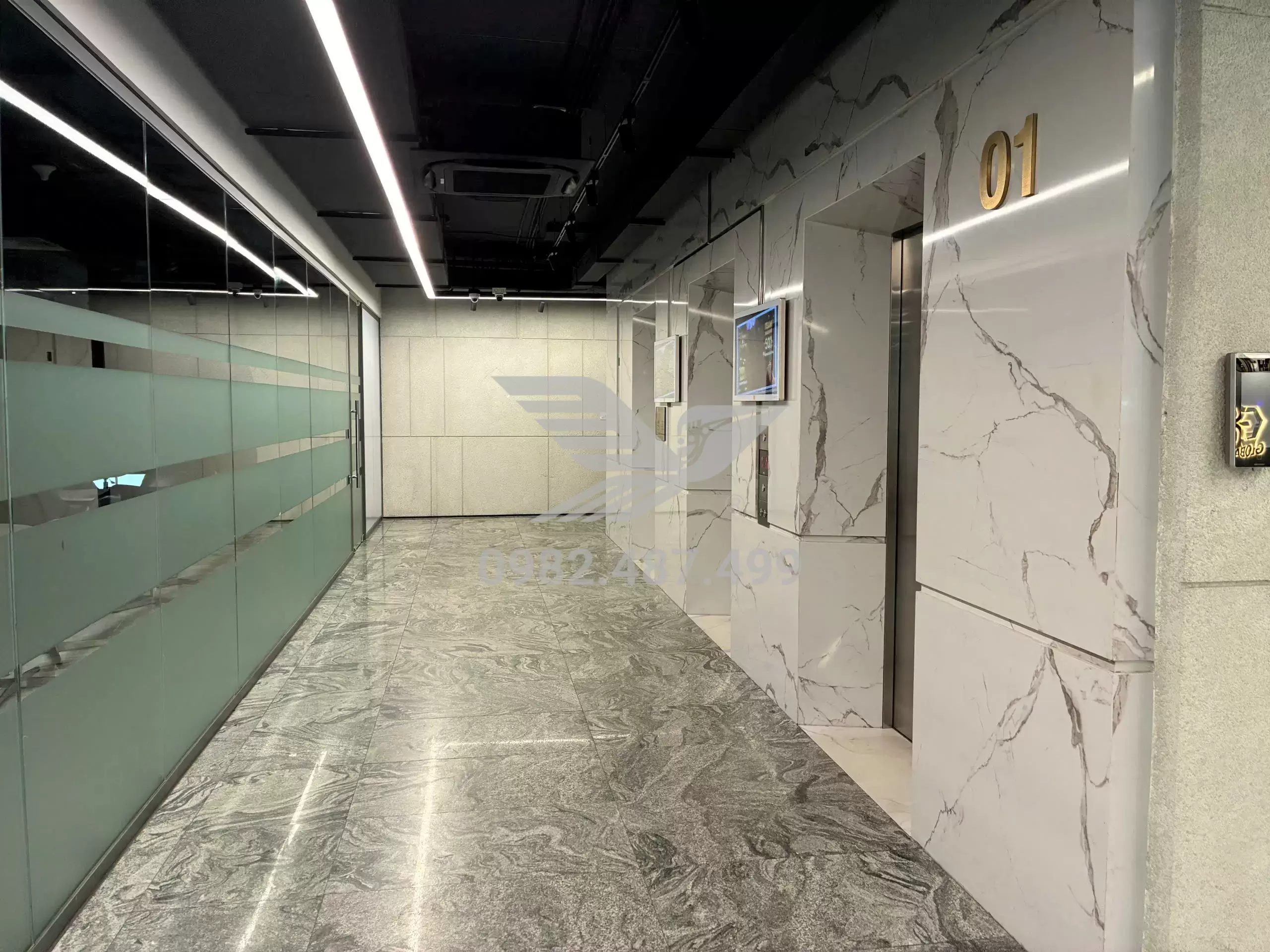 toa-nha-2bis-nguyen-thi-minh-khai-quan-1-lacvietrealty.com