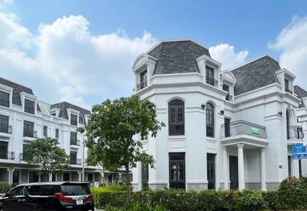 Bán biệt thự 3 mặt tiền Amelie Villa – KĐT Phú Mỹ Hưng, Nhà Bè