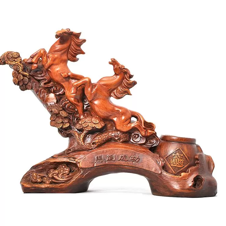 vat-pham-phong-thuy-ban-giam-doc